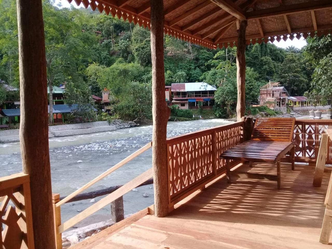 Rambai Tree Jungle Lodges Bukit Lawang Esterno foto