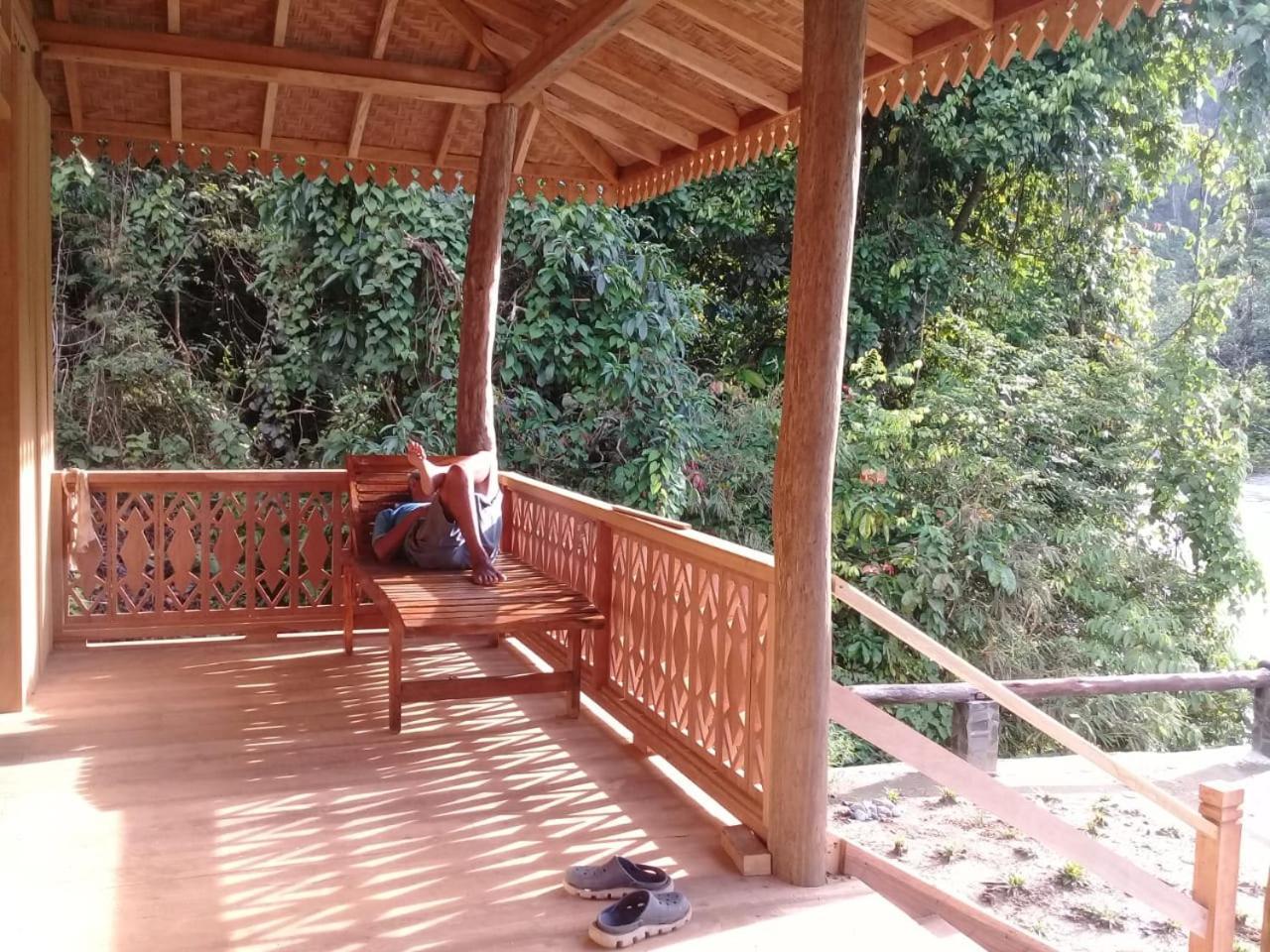 Rambai Tree Jungle Lodges Bukit Lawang Esterno foto